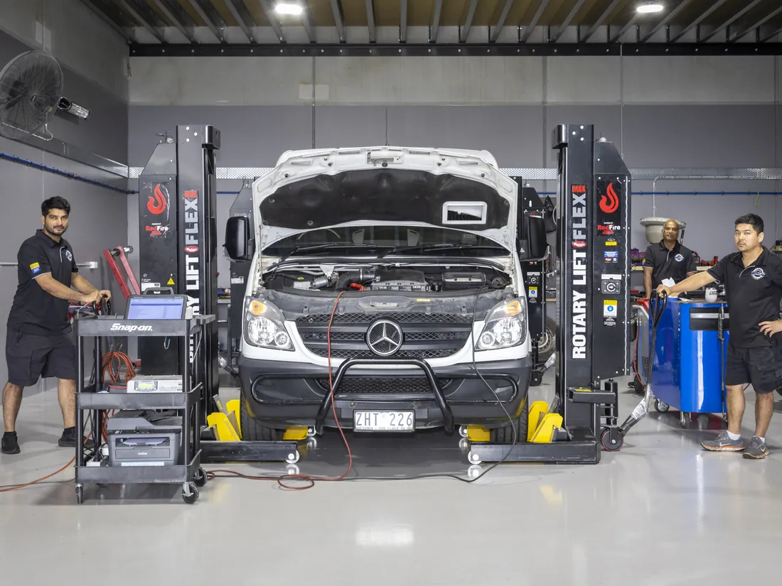 Independent Mercedes Specialist vs the Dealer